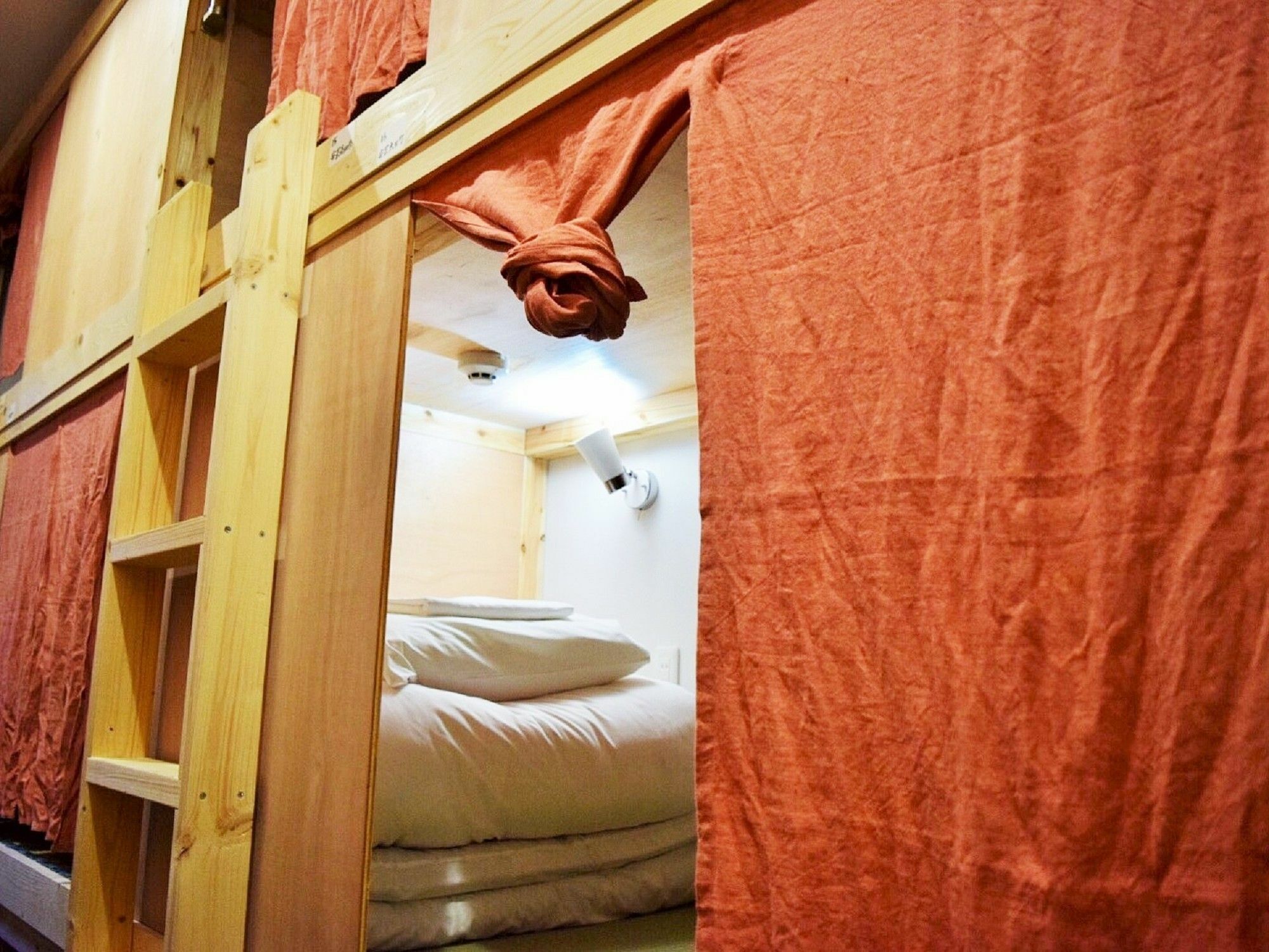Hiroshima Hostel En Exterior photo
